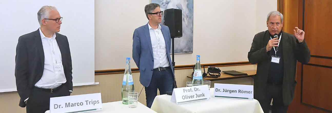 Bild Herbsttagung ASG, die drei Refernten Dr. Marco Trips, Prof. Dr. Oliver Junk, Dr. Jürgen Römer