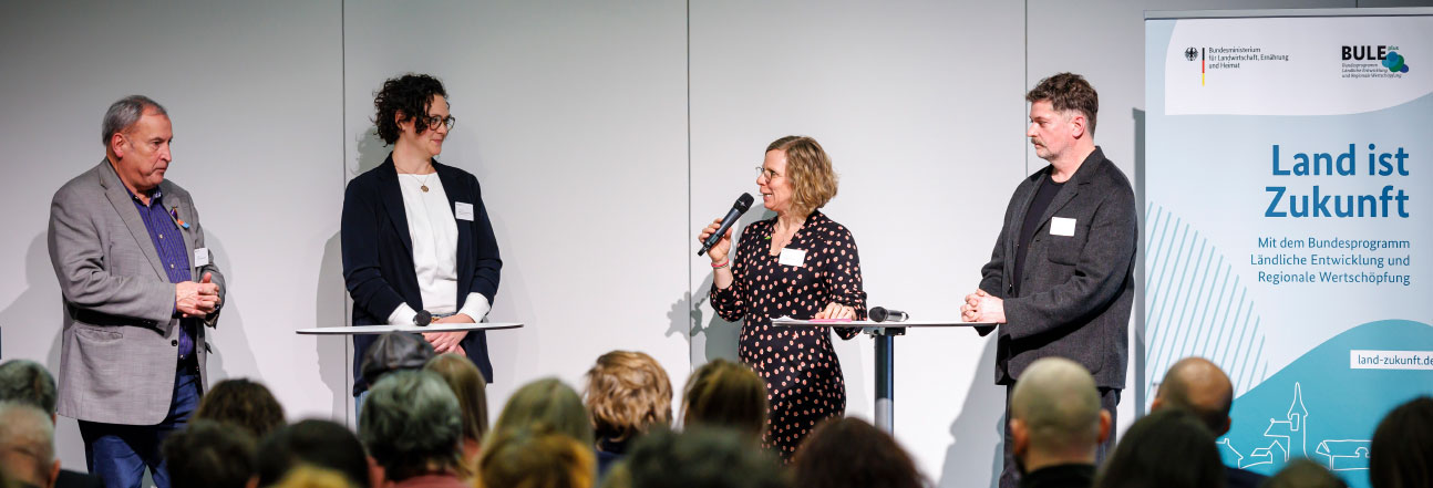 Bild Veranstaltung „Zukunft unserer Sakralgebäude – Kirchen und Politik im Dialog“ Jürgen Römer beim Workshop